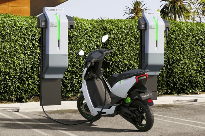 Delhi government kerbside charging.